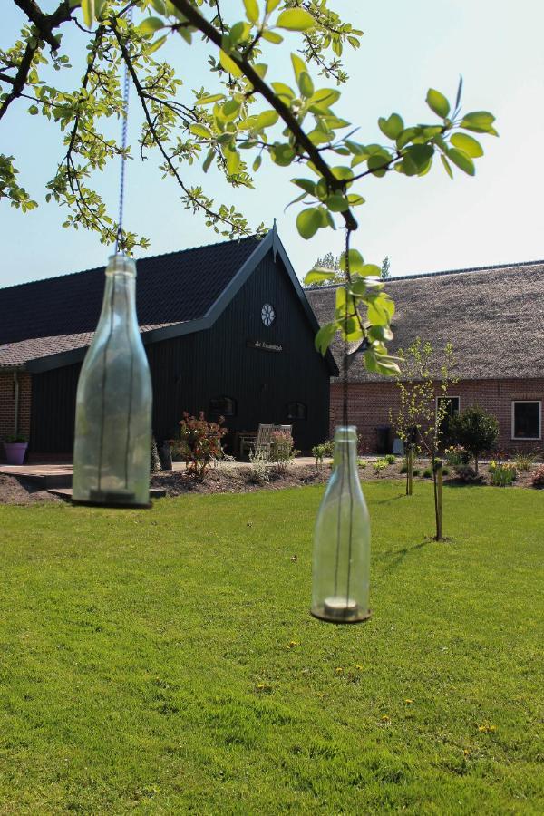 Het Kraaienbosch Acomodação com café da manhã Zegveld Exterior foto